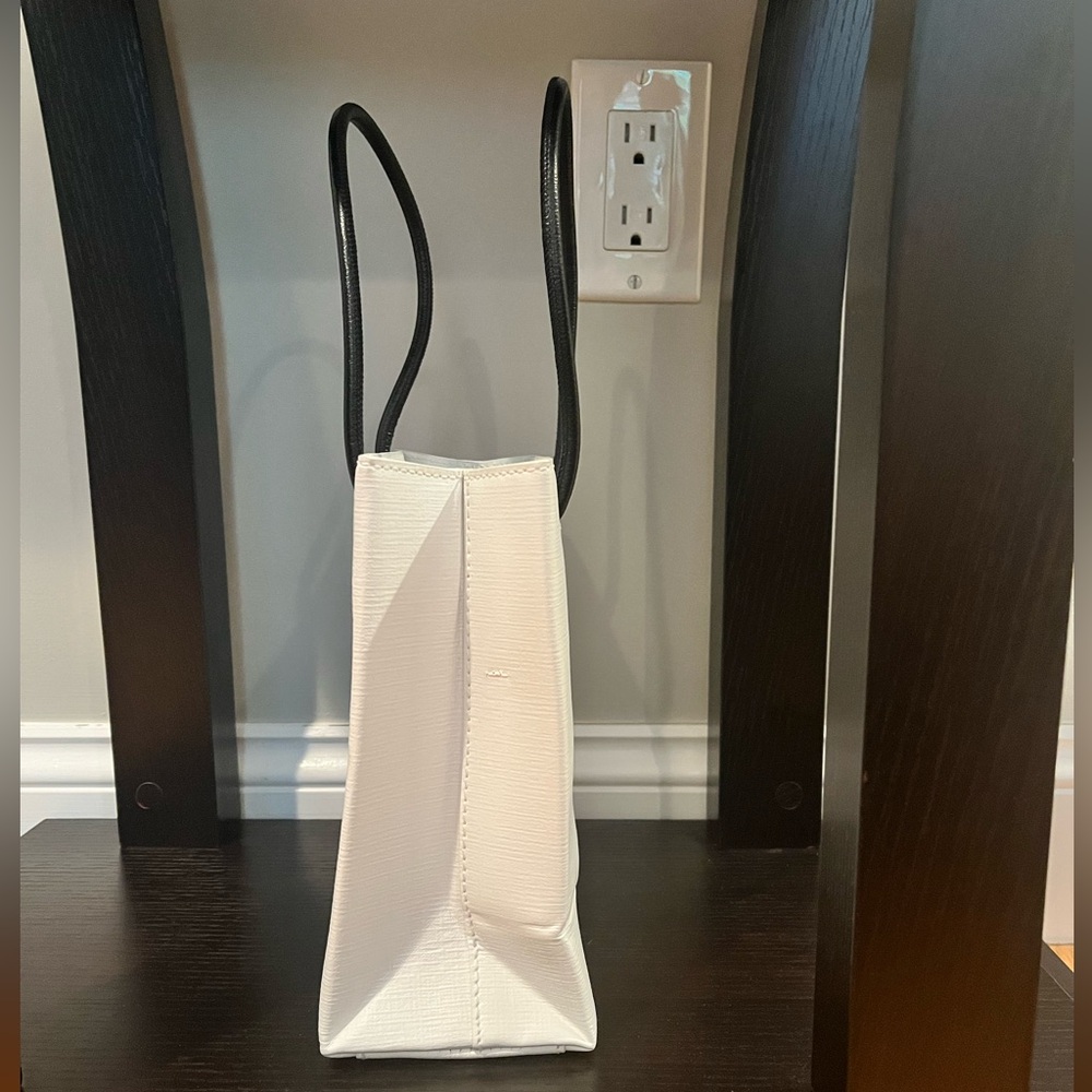 Balenciaga white shopping style hand bag! Gently preowned! - Picture 8 of 10